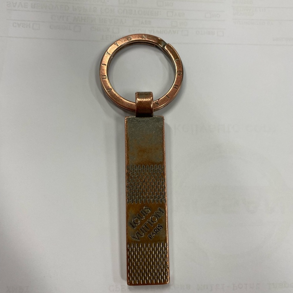 Louis Vuitton damier keychain